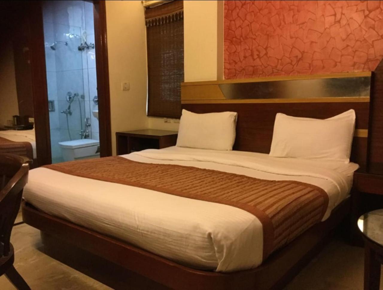Jenus Hotel-Sindhi Camp Джайпур Екстер'єр фото